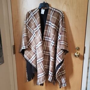 Elegant Tan Cream Plaid Cape White Pine Reversible Shawl Blanket Scarf Brand New